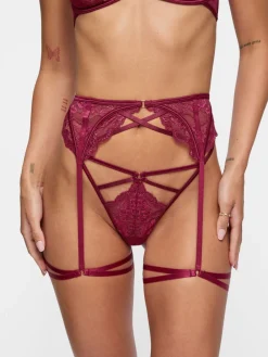 - Zayna Lace Crotchless Set*Ann Summers