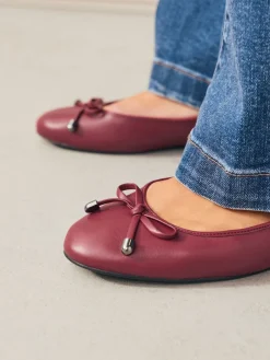 Rood - Leren Ballerina's met ronde neus*Next New