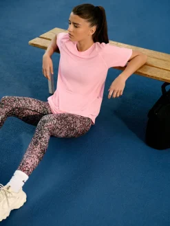 - Active Crew Neck Short Sleeve T-Shirt*Next New