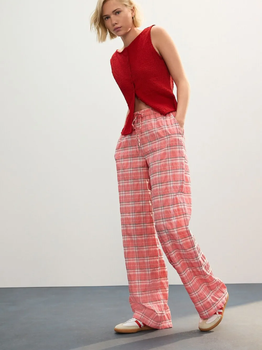 - Broek met wijde pijpen*Next