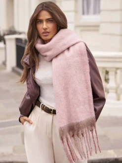 Roze - Cosy geborstelde sjaal*Lipsy New