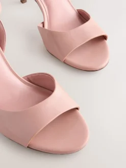 - Premium leren sandalen met peeptoe en hak*Next New