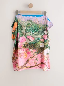 Roze bloemen in meerdere kleuren - Benjamin MacGregor Artist Collaboration Lightweight Square Scarf*Next Clearance