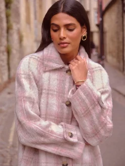 - mantel*Love & Roses Sale