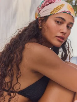 Roze met bloemenprint - Voorgestrikte satijnen hoofddoek*Next Hot