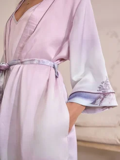 Roze met schilderachtige print - Lichtgewicht badjas*Next Hot