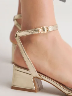 Minimalistische schoenen met lage blokhak*Simply Be Clearance