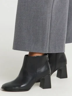 Outside Zip Stretch Ankle Boot*Simply Be Online