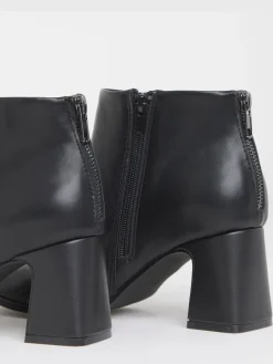 Outside Zip Stretch Ankle Boot*Simply Be Online