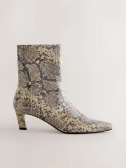 - Forever Comfort® enkellaarsjes met hak en spitse neus*Next Online