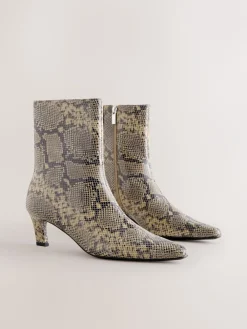 - Forever Comfort® enkellaarsjes met hak en spitse neus*Next Online