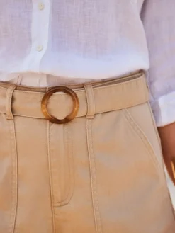 Relaxed Fit Belted Shorts*Sosandar