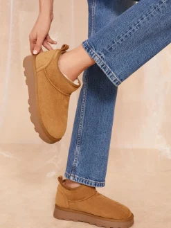 - Cosy Faux Fur Lined Ankle Suede Boots*Friends Like These Clearance