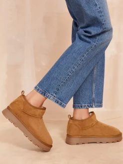 - Cosy Faux Fur Lined Ankle Suede Boots*Friends Like These Clearance