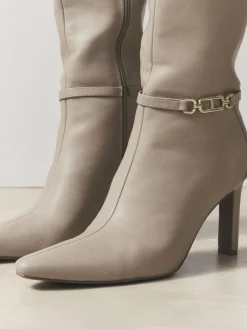 - Forever Comfort® - Kniehoge laarzen met hak en hardware*Next Discount