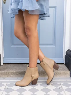 - Wide Fit Juliette Hardware Heeled Ankle Boots*Novo Outlet