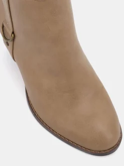 - Wide Fit Juliette Hardware Heeled Ankle Boots*Novo Outlet