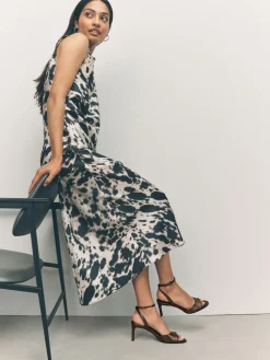 - Premium leren sandalen met peeptoe en hak*Next