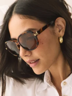 - Vierkante zonnebril*Next