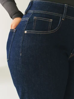 - Zandloperjeans met stretchy, hoge taille en wijde pijpen*Next Discount