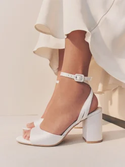 - Forever Comfort® bruidssandalen met ronde neus en blokhak*Next Discount