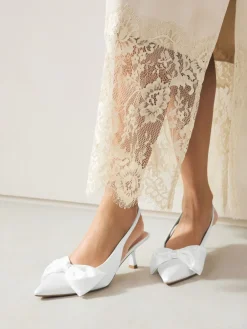 - Forever Comfort® Bruiloft hakken met hielbandje van satijn, met strik en spitse neus*Next New