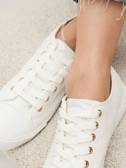 - Gelakte honkbalsneakers*Next Hot