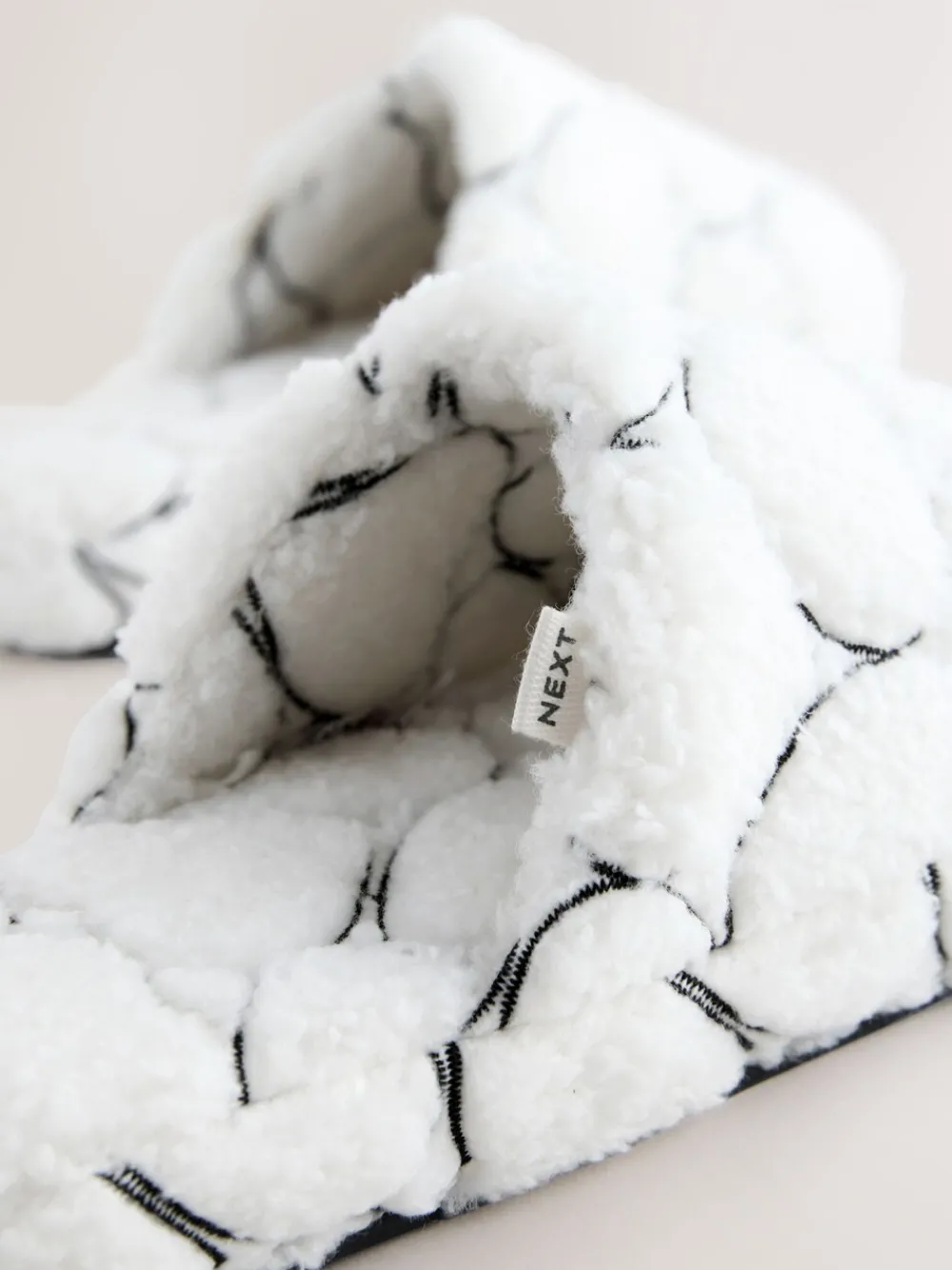 Wit - Heart Borg Mule Slippers*Next Hot