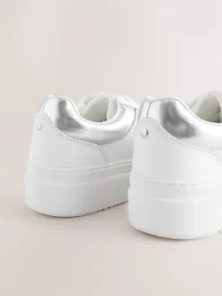 Wit - Leren sneakers met ronde neus en dikke vetersluiting*Next Discount