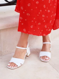 - Wide Fit Vivian Heeled Sandals h Crossover Front Strap*Linzi