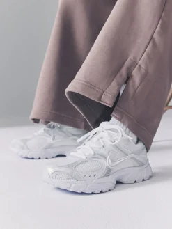 Wit - Vomero V5 hardloopsneakers*Nike Online