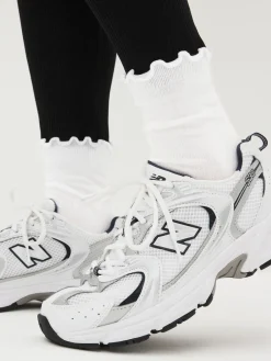 - Set van 4 paar enkelsokken met verzachte zool en ruches bovenaan*Next Hot