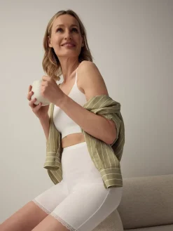 - Verkoelende katoenen shorts voor de menopauze*Next Outlet