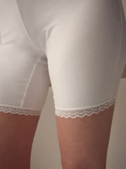 - Verkoelende katoenen shorts voor de menopauze*Next Outlet