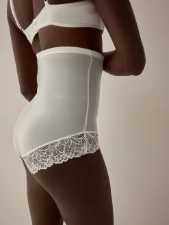 - Vormende slip met stevige buikcorrectie*Next Hot