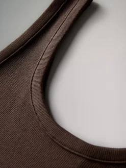 - van 5 geribbelde ronde hals hemdjes*The Set Outlet