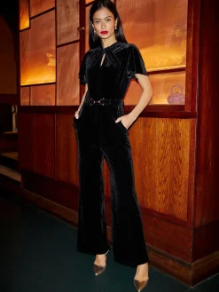 Velvet Jumpsuit With Twist Neckline And Buckle Belt*Yumi Online