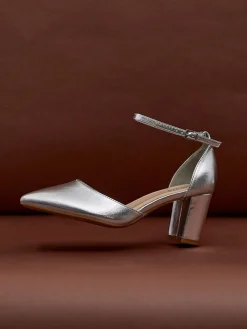 - Davina pumps met blokhak en dichte hiel*Linzi Clearance