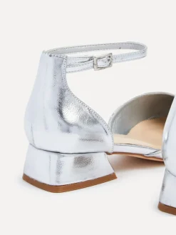 - Dolly pumps met lage blokhak en wijde pasvorm*Linzi New