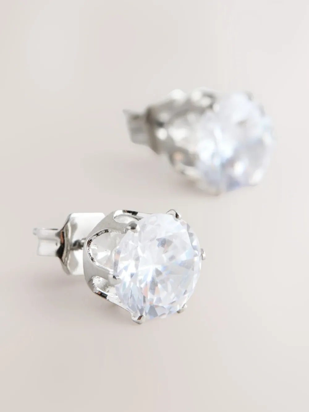 - Grote oorknopjes met zirkonia*Next New