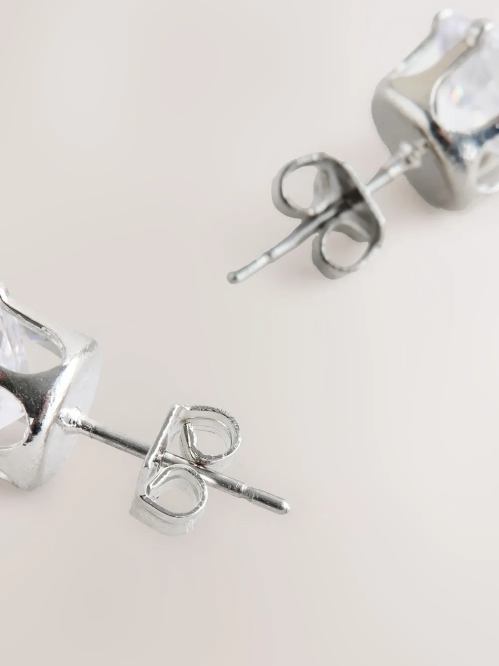 - Grote oorknopjes met zirkonia*Next New