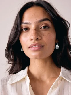 - Oorhangers met bloemblad*Next Discount