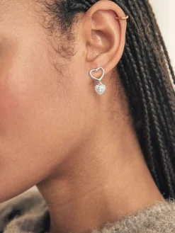 - Oorknopjes met glinsterend hartje met hanger*Next Outlet