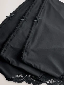 Zwart - 3 Niet-aftekenende slips met kanten achterkant*Next Best