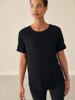 - Active Lichtgewicht T-shirt met ronde hals en korte mouwen*Next Best