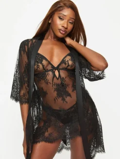 Zwart - Availing All Over Lace Robe*Ann Summers Sale