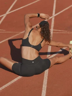 - B-G Active sportbeha met hoge impact, Dry Tech, beugelbeha met volle cups*Next Discount