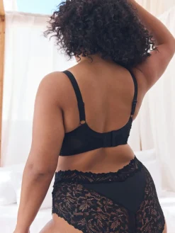 - B-H Totale ondersteuning kanten beha zonder vulling en zonder beugel met volledige cup en ultiem comfort*Next New