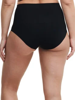 - gladde comfortabele licht-vormgevende slip met hoge taille*Chantelle Online