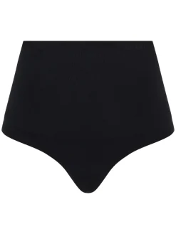 - gladde comfortabele licht-vormgevende slip met hoge taille*Chantelle Online